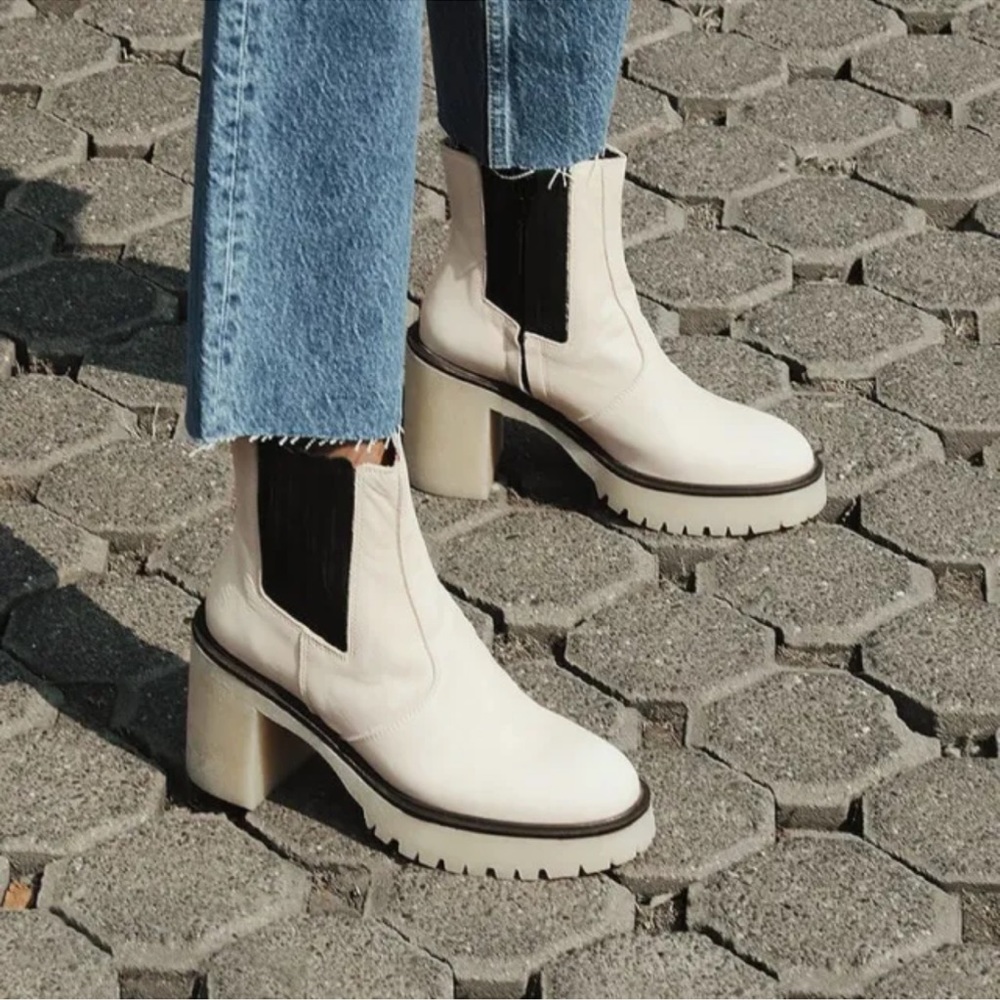 NWOB Free People JAMES CHELSEA BOOT White
